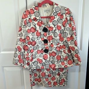 Andr’e Oliver.  3/4 sleeve biz suit, colorful, lined Size 14 ❤️it or I’ll keep!
